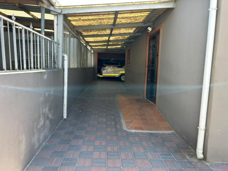 3 Bedroom Property for Sale in Mfuleni Western Cape